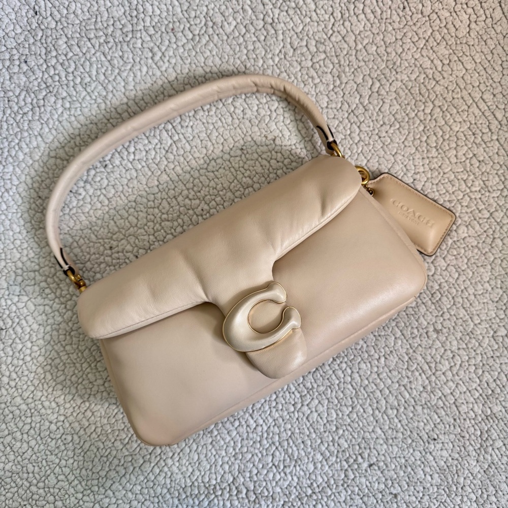 Coach Pillow Tabby 26 in Ivory